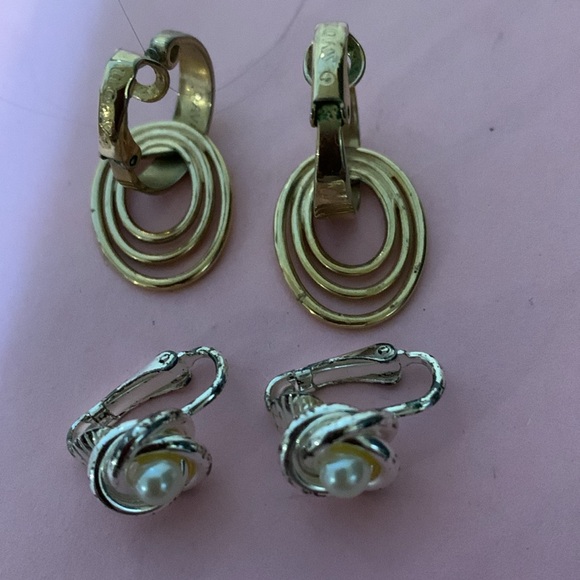 Clip on style earrings, two pairs - Picture 5 of 7